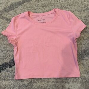 Cropped tee. Size medium